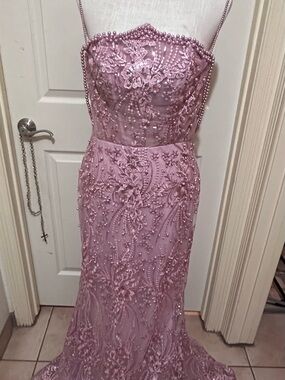 Elegant Pink Beaded Lace Evening Dress